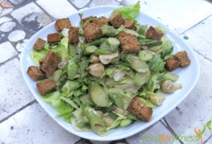 Salat mit Spargel - vegan