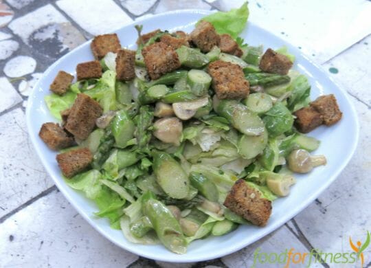 Salat mit Spargel - vegan