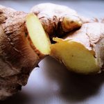 Ingwer ist überaus gesund und unterstützt außerdem das Abnehmen.