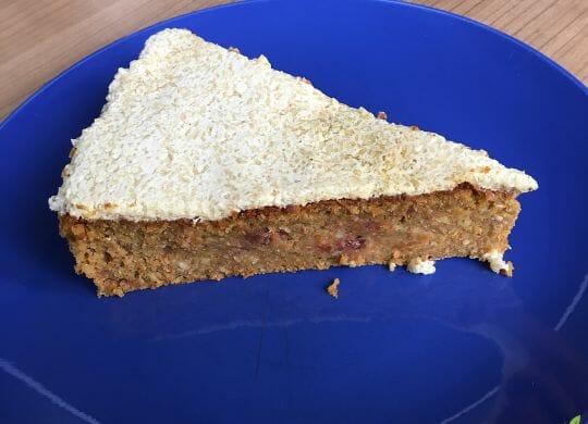 Rezept mit Flohsamenschalen: Ein leckerer Zucchini-Möhren-Kuchen.