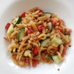 Pätzle mit Gurke und Tomate