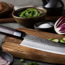 Warum ein japanisches Messer eine Investition in besseres Kochen ist